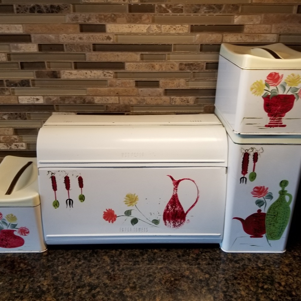 Vtg fabulous canisters and paper towel, saran and